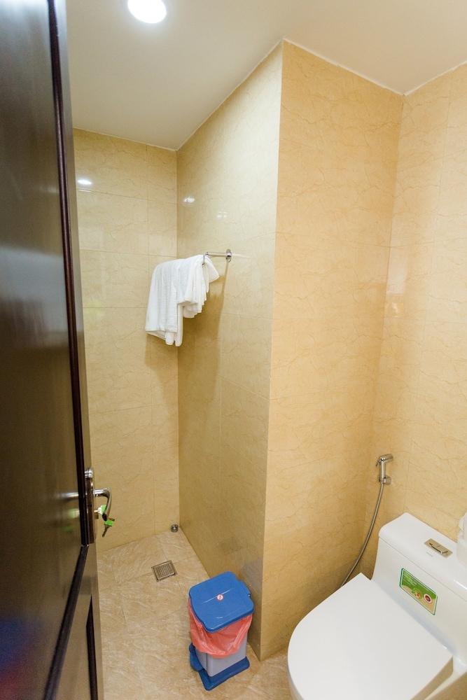 Manchester Hotel Дананг Екстериор снимка